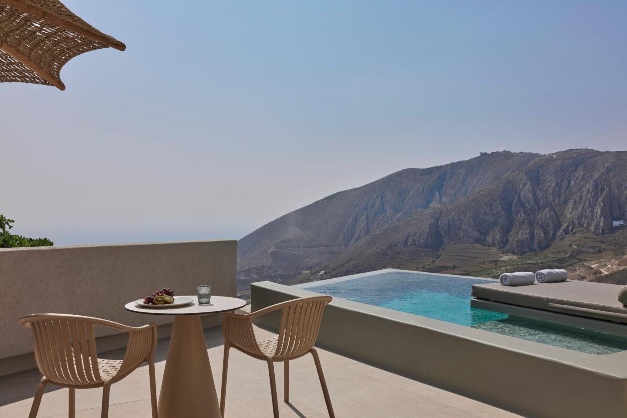 Aeon - Adults Only 3* Pýrgos
