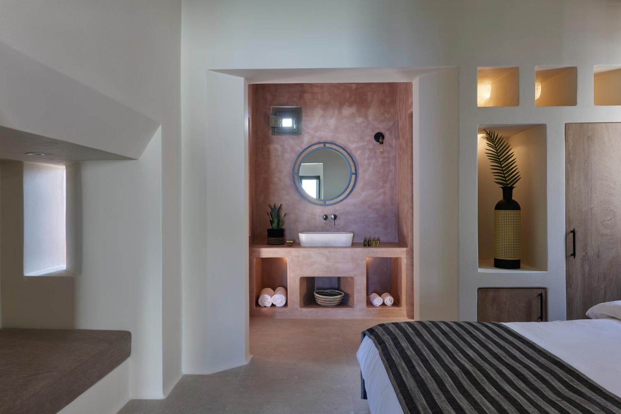 Aeon - Adults Only 3* Pýrgos
